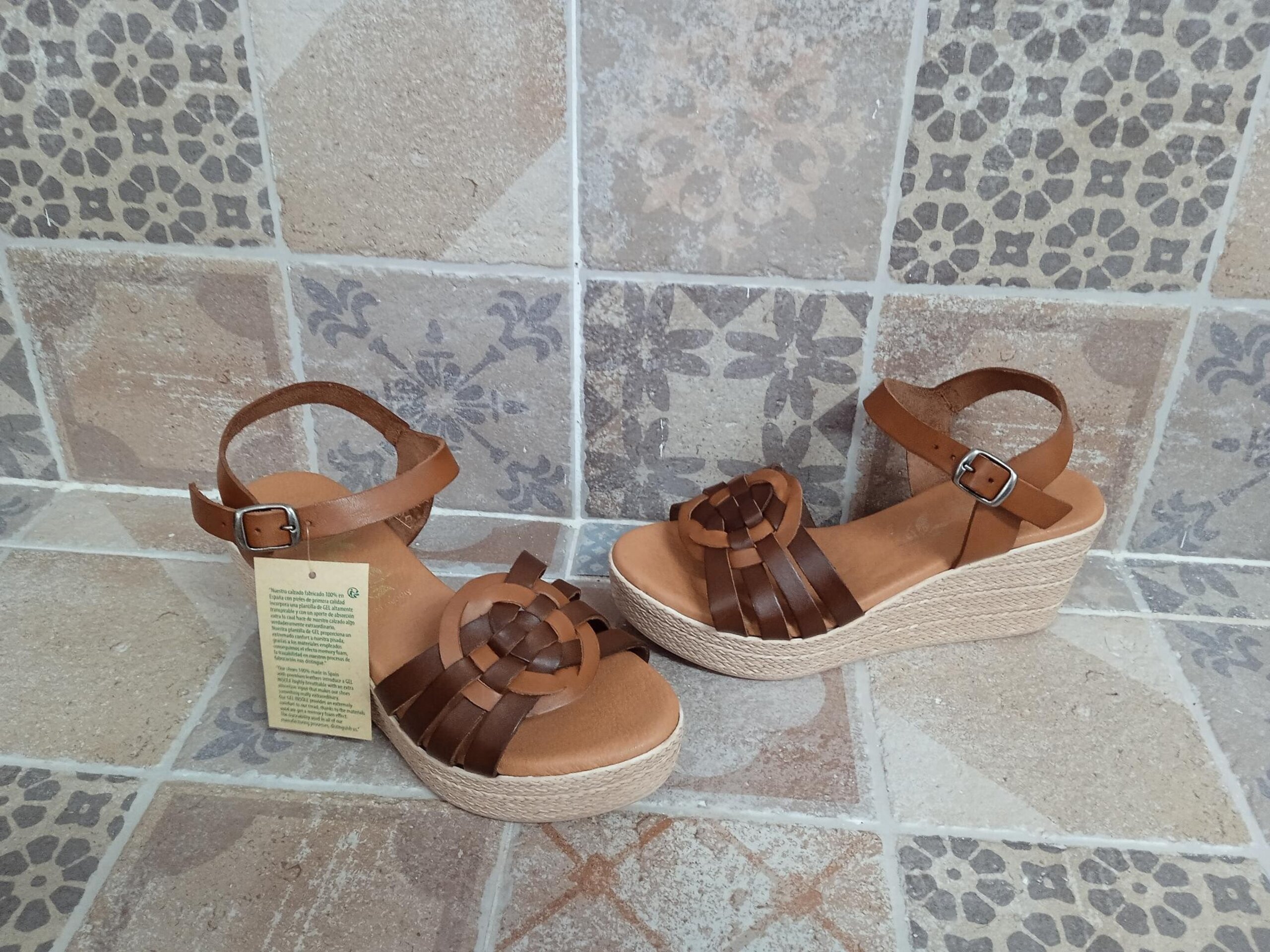 Sandalia mujer pie - 1